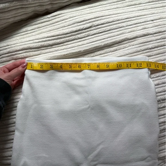 Zara White Knit Skirt with Eyelet Hem - Picture 4 of 6